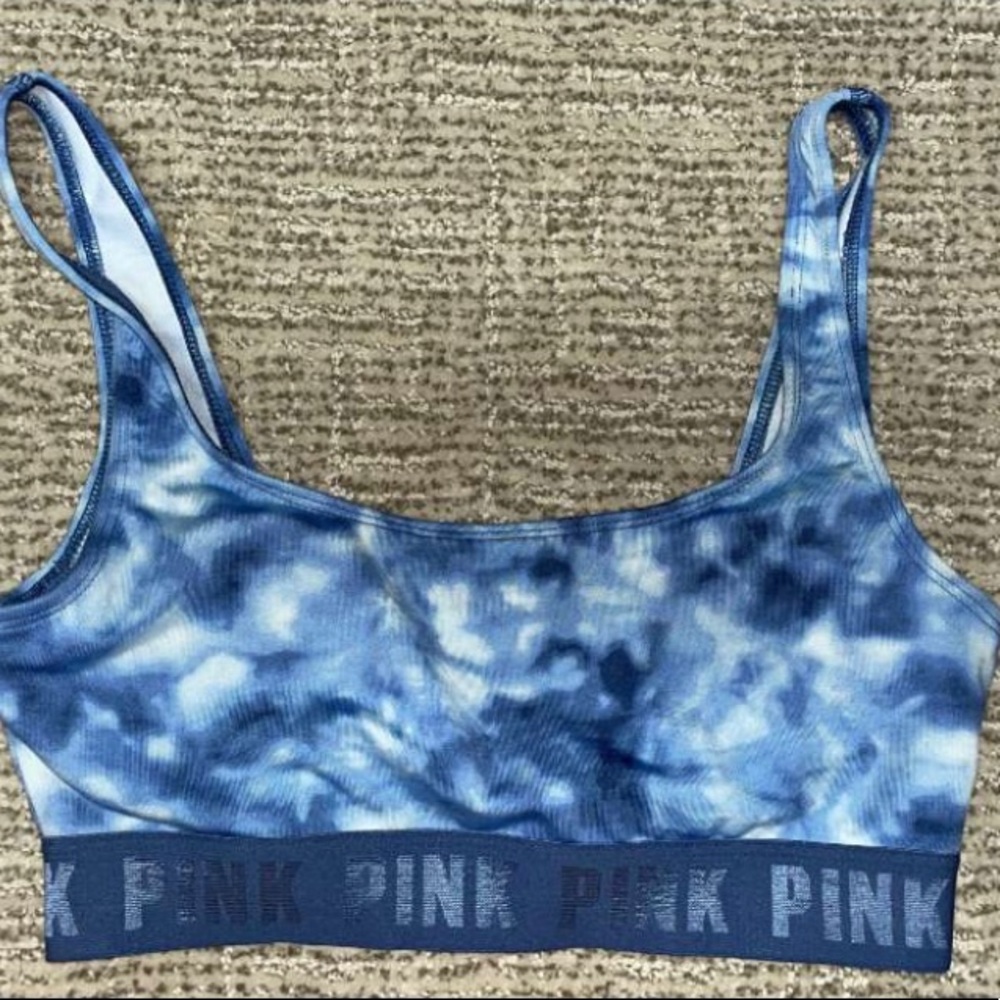 pink sports bra